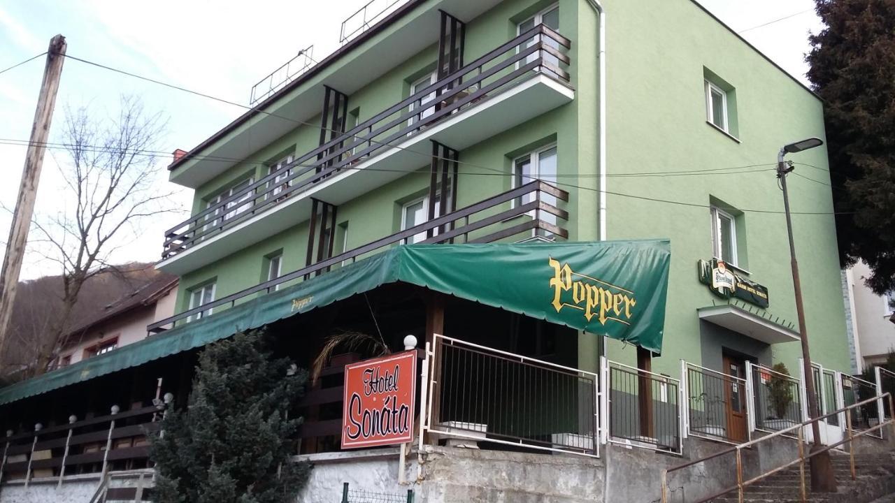 Garni Hotel Sonata Trencianske Teplice Exterior photo